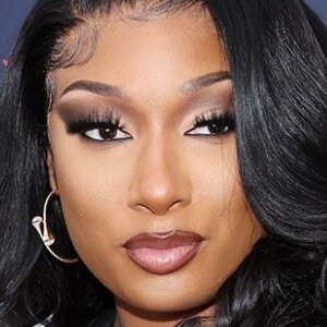 Megan Thee Stallion's Latest Look Sends Fans Into A Frenzy - ZergNet