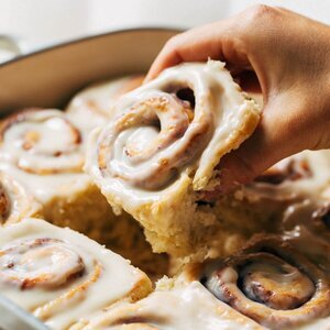 We Ranked Store-Bought Cinnamon Rolls Worst To Best - ZergNet