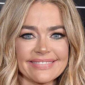 Denise Richards Shares Pics Of New Family Addition With Her Fans - ZergNet