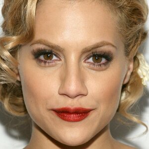Things About Brittany Murphy's Death That Keep Us Up At Night - ZergNet