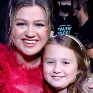 Clarkson Reveals Heartbreaking Details About 8-Year-Old Daughter - ZergNet