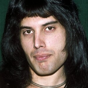Tragic Things About Freddie Mercury's Life - ZergNet