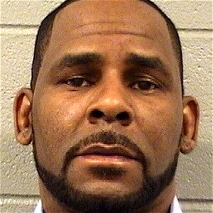 The Real Reason R. Kelly Is Suddenly In A North Carolina Prison - ZergNet