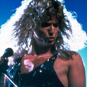 How Power Ballads Changed Rock Forever - ZergNet