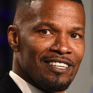 Jamie Foxx Breaks Silence On Concerning Hospitalization - ZergNet
