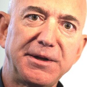 Jeff Bezos' $500M Mega Yacht Is Like A Floating Palace - ZergNet