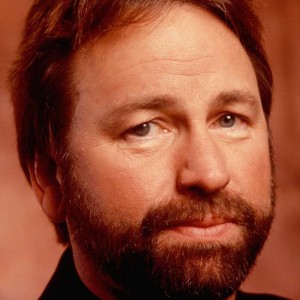 15 Celebs Who Tragically Died On Stage Or On Set - ZergNet