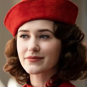 The Truth About This Marvelous Mrs. Maisel Star - ZergNet