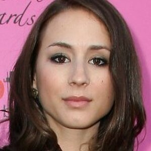 The Untold Truth Of Pretty Little Liars - ZergNet