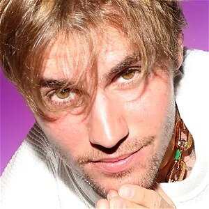 Bieber Has Amassed A Staggering Net Worth For Such A Young Age - ZergNet