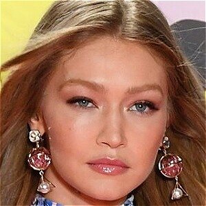 The Shady Side Of Victoria's Secret Models - ZergNet