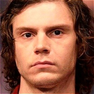 It's No Secret Why Evan Peters Left American Horror Story - ZergNet