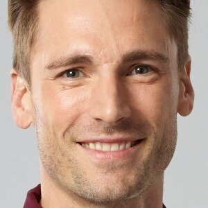 Forget Hallmark See Andrew Walker Like Never Before On Tv - utwusgi