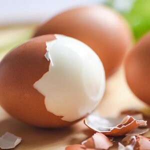 Here's How Long Hard-Boiled Eggs Really Last In The Fridge - ZergNet