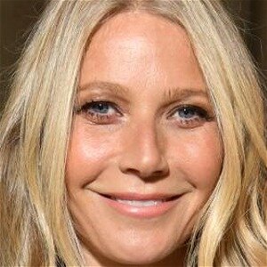 Gwyneth Paltrow's Marriage Is Beyond Weird - ZergNet