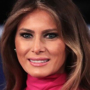 Scandalous Outfits Melania Trump Got Caught In - ZergNet