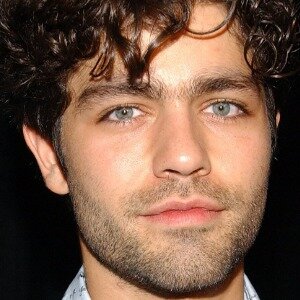 The Real Reason You Never See Adrian Genier Anymore - ZergNet