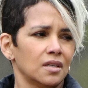 Tragic Details About Halle Berry Are Just Plain Sad - ZergNet