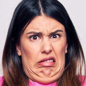 Wearing One Color Instantly Kills Your Attractiveness To Men - ZergNet