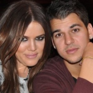 Khloe Sends A Heartbreaking Message to Rob Kardashian - ZergNet