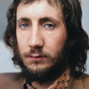'70s Rock Stars Who Were Accused Of Serious Crimes - ZergNet