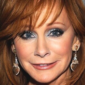 What Reba McEntire Looks Like Underneath All That Makeup