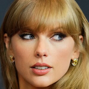 The Truth About Taylor Swift's Fame Is No Secret Anymore - ZergNet