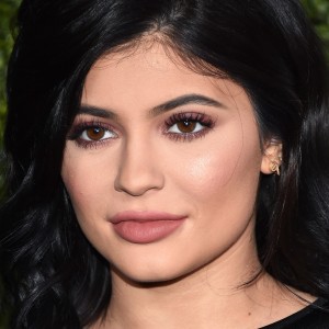 What Kylie Jenner Looked Like In 2008 - ZergNet