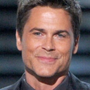 10 Celebrities Who Never Seem To Age Zergnet