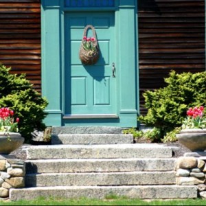13 Beautiful Ways to Decorate Your Front Door Entrances - ZergNet